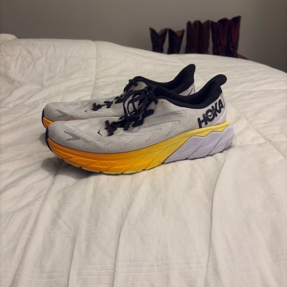 Hoka Arahi 6 White and Yellow support Running Shoes men’s 11D